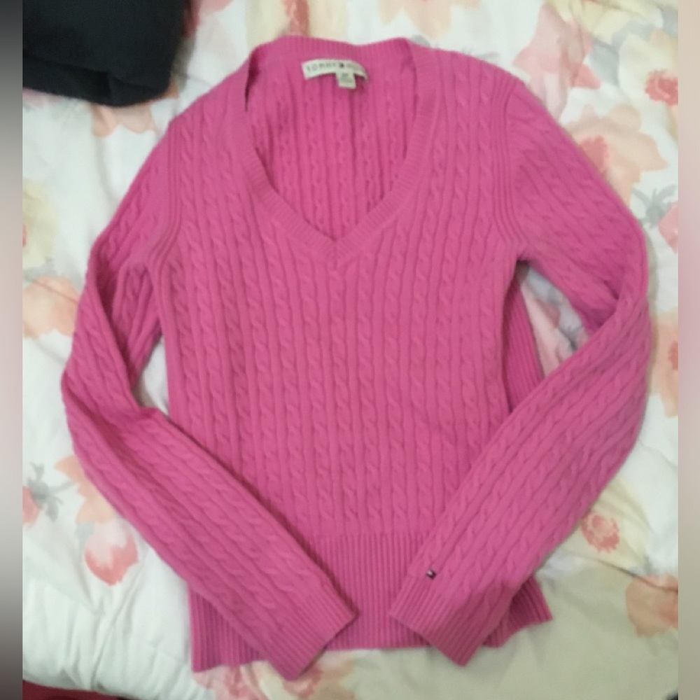 Y2K tommy hilfiger v neck sweater